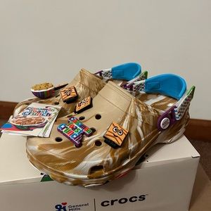Cinnamon Toast Crunch crocs